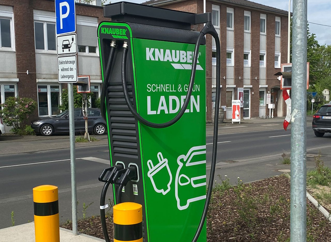 Knauber Schnellladestelle in Bonn Beuel.