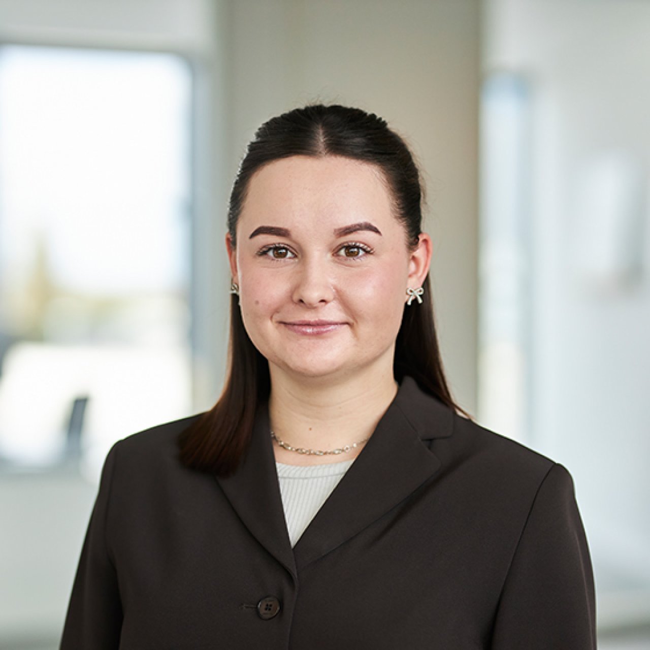 Portrait von Knauber Mitarbeiter Pauline Bock.
